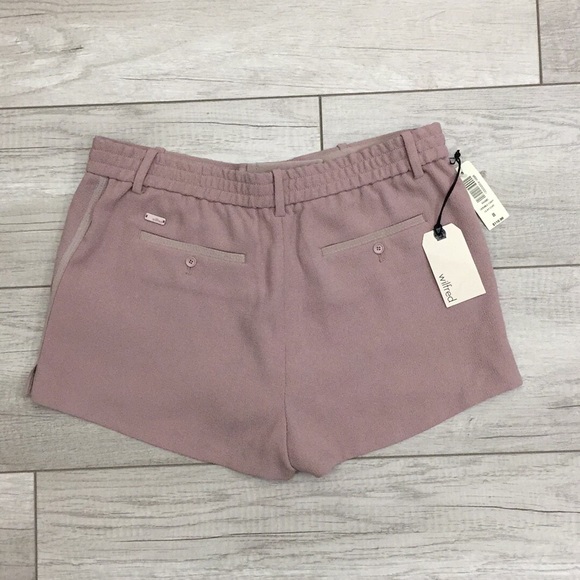 Aritzia Wilfred Shorts with Pockets BNWT - Picture 2 of 3